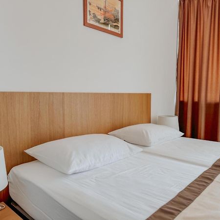 Motel Ljetni Raj Baška Voda Esterno foto
