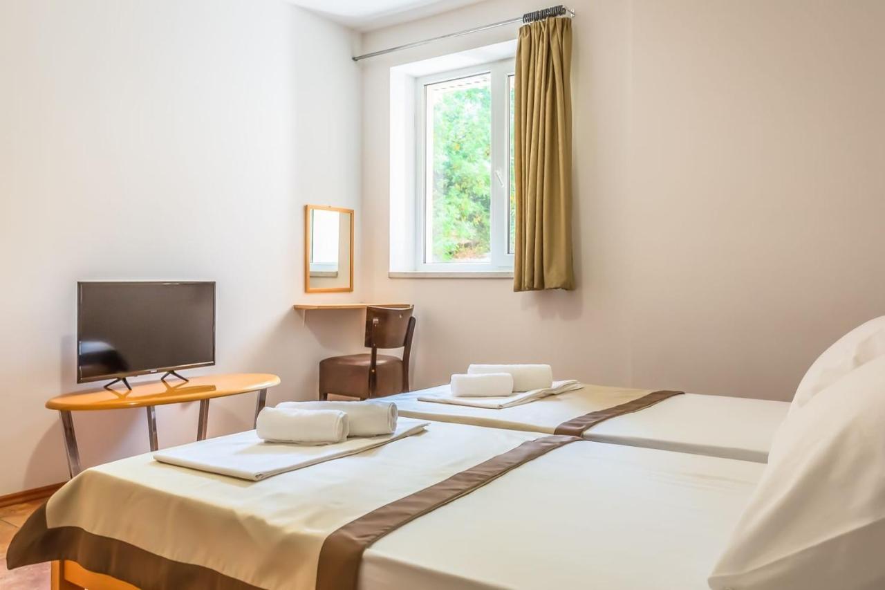 Motel Ljetni Raj Baška Voda Esterno foto