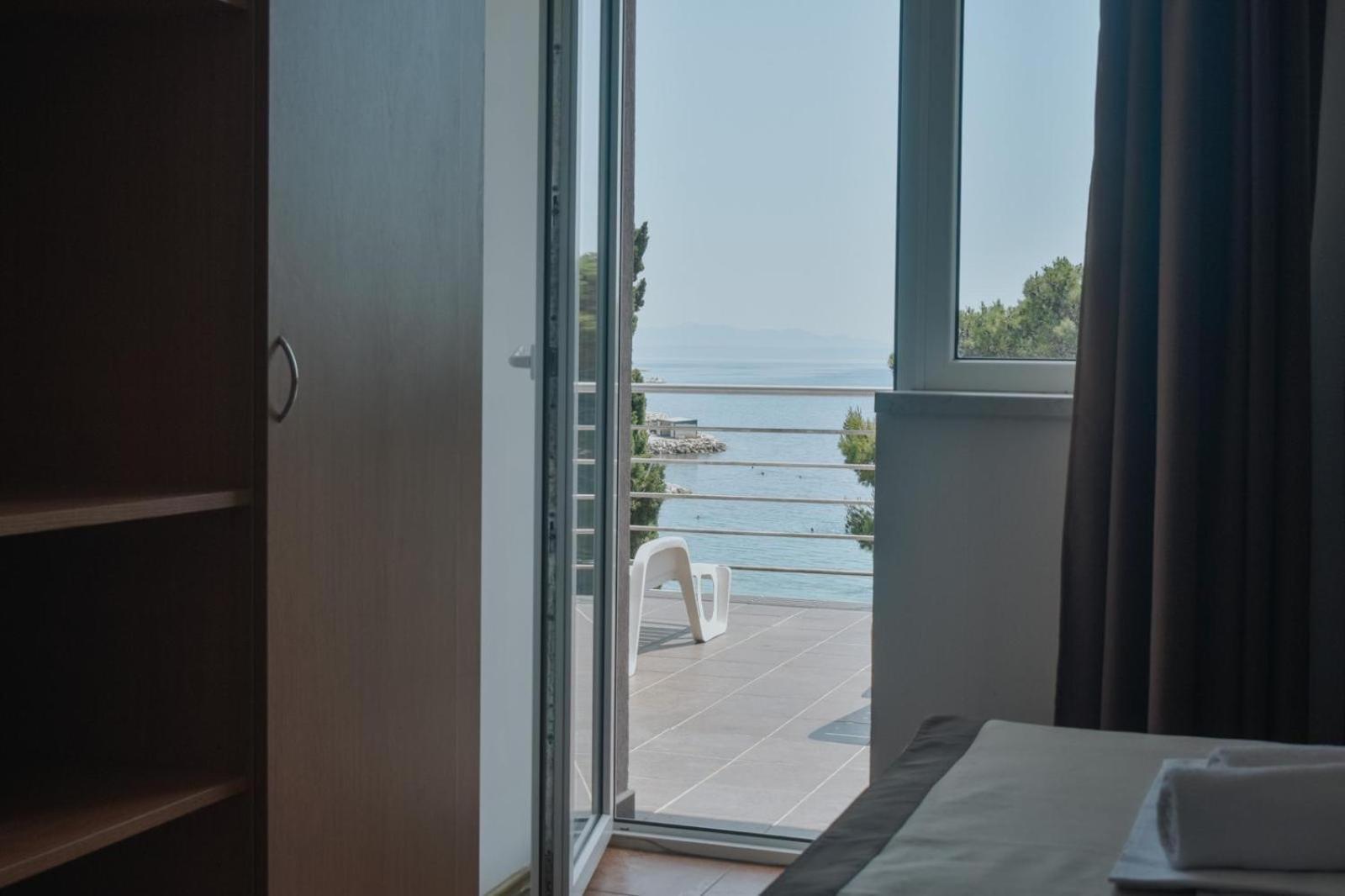 Motel Ljetni Raj Baška Voda Esterno foto
