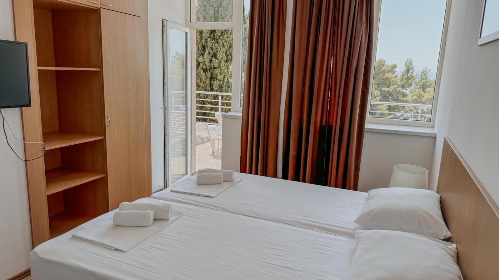 Motel Ljetni Raj Baška Voda Esterno foto